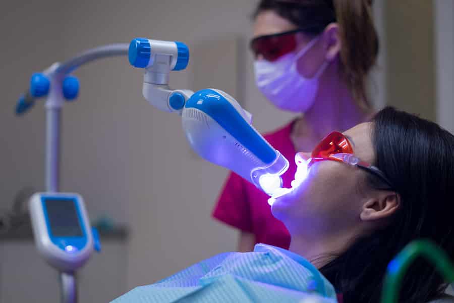 Laser-teeth-whitening